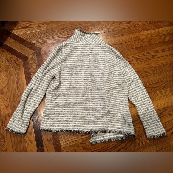 Ivanka Trump Black and White Jacket - Picture 7 of 8